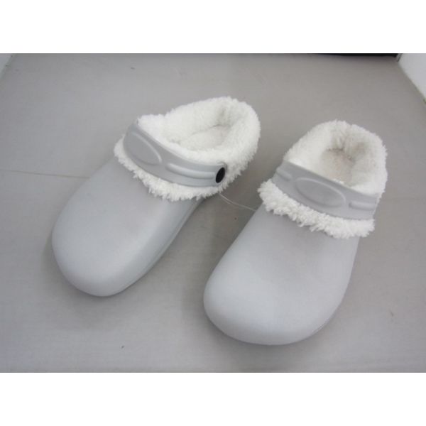 Flexible Thick Outsole Odm Fuzz Lined Clog Style Slippers