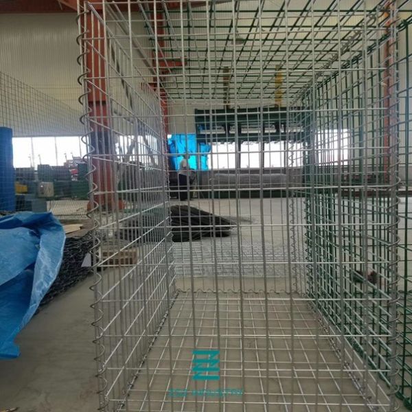 Silver Color Welded Wire Fence Roll Sheep Mesh Roll For Gabion Box ISO9001