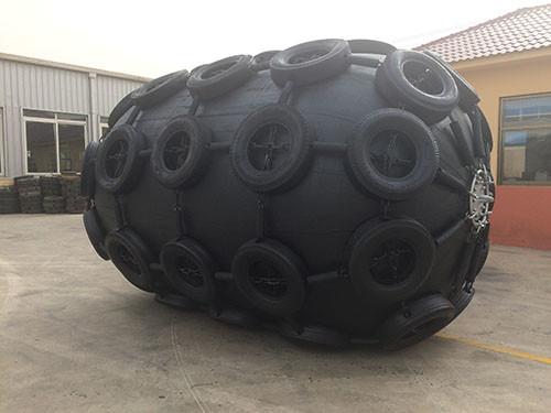 Quality D3000 X L5000 Marine Pneumatic Rubber Fenders Winding Scratch Resistance for sale