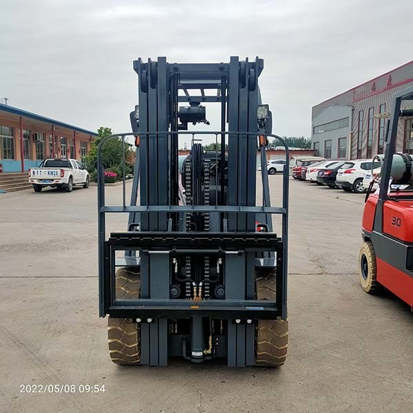 3.0 Ton LPG Forklift 3m Mast Solid Tires Dual Fuel Forklift Use In Warehouse
