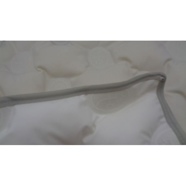 3D Seamless Stereo Embossed Polyester Winter Garment Down Fabric 150 Cm