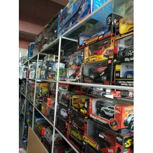 Sample Toys Miscellaneous, many quantities sold by weight price