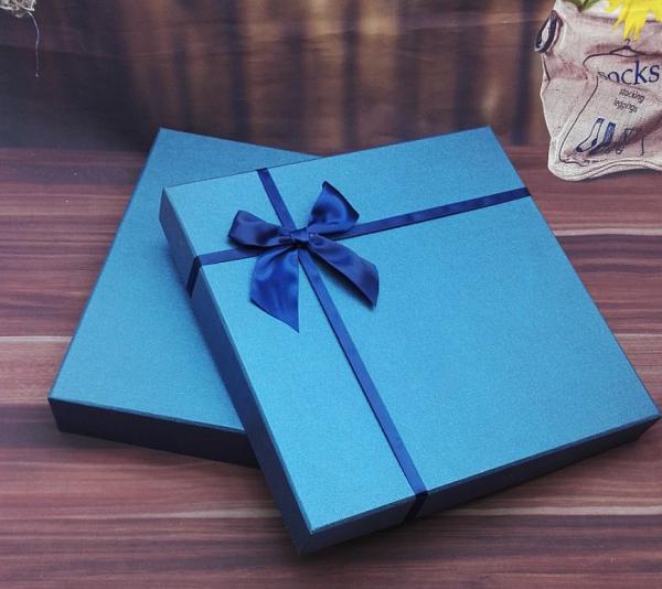 Quality Ribbon Square Gift Boxes With Lids 4C Offset Printing Packaging for sale