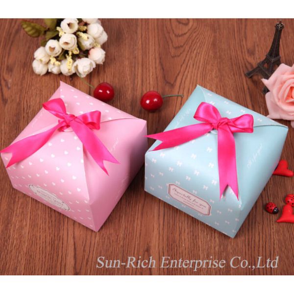 Custom Perfect gift box candy box with ribbon bow