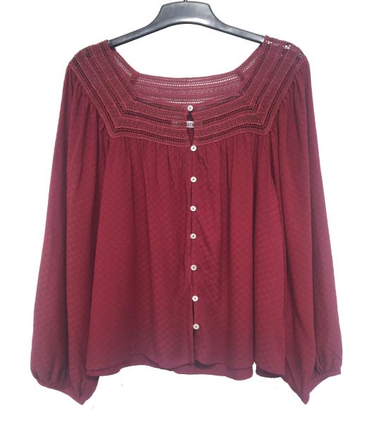 Quality Red Color Square Neckline Blouse Casual Loose Style With Customized Service for sale