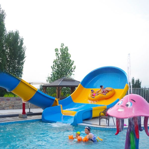 Large Capacity Amusement Park Water Slide Hotel Water Slide Wear Resistance