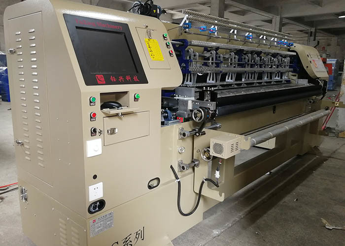 China 118 Inches Automatic Shuttle Computerized Quilting Machine wholesale