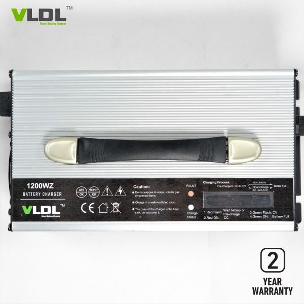 Lithium 15A 60V Battery Charger With Mounting Feet For Electric Cars