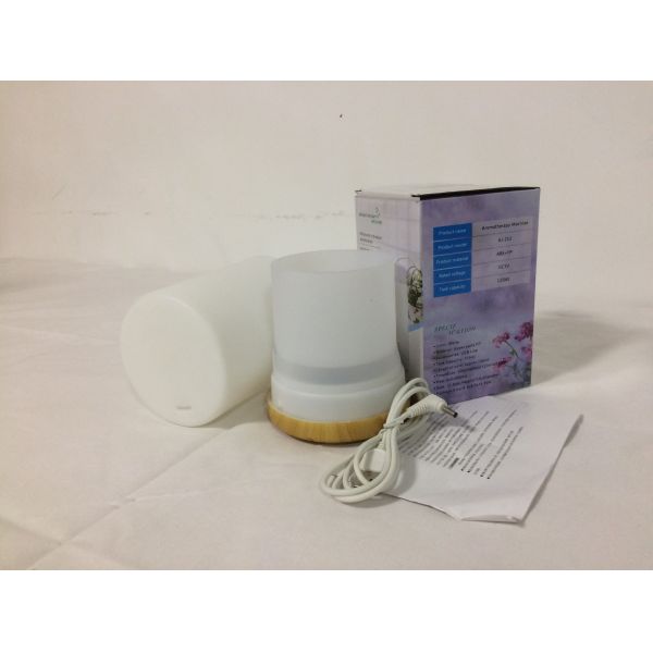 USB Electric Ultrasonic Fragrant Oil Vaporizer Cool Mist Humidifier With PP + Wood Material