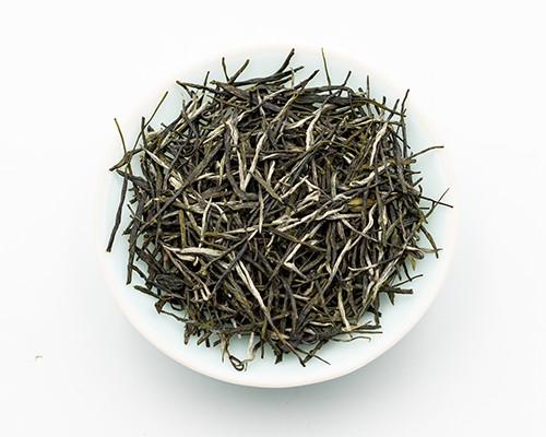 Quality Early Spring xin yang mao jian green tea with Clearly visible single bud for sale
