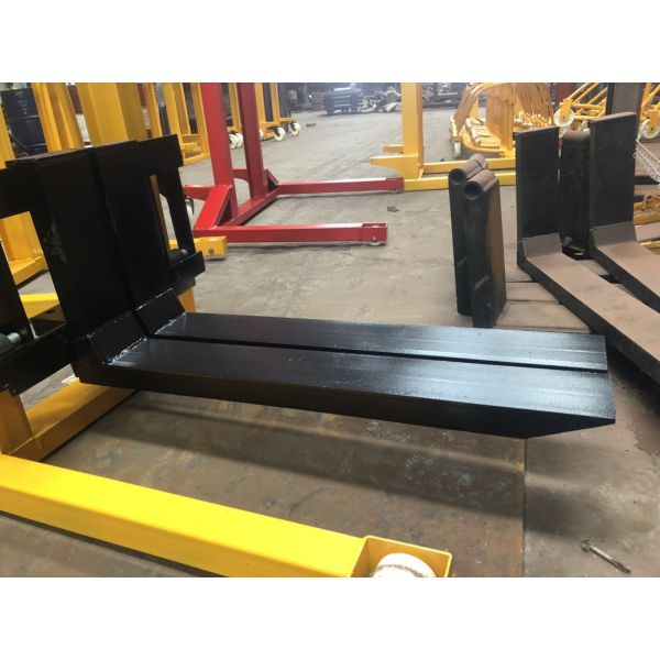 Hand Hydraulic 1.6m High Stacker Truck Warehouse Loading And Unloading Truck 1T 3T