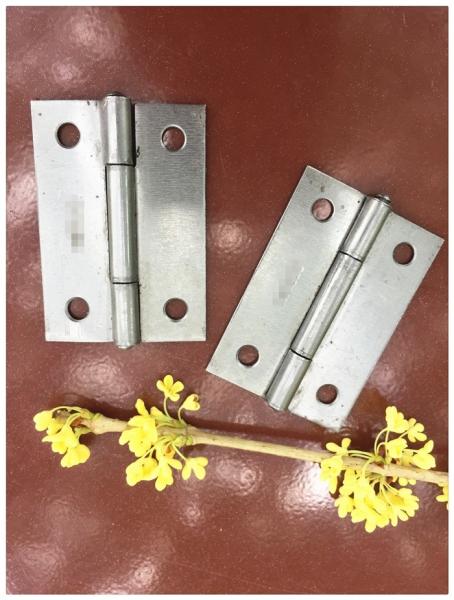 Quality Anti - Rust Oil Painting Metal Door Hinges Small Size Bright Color High Performance for sale