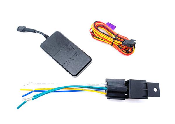 Quality Gsm Gprs Gps Car Tracker With Engine Cut Off Via SMS Command Geo Fence Alarm for sale