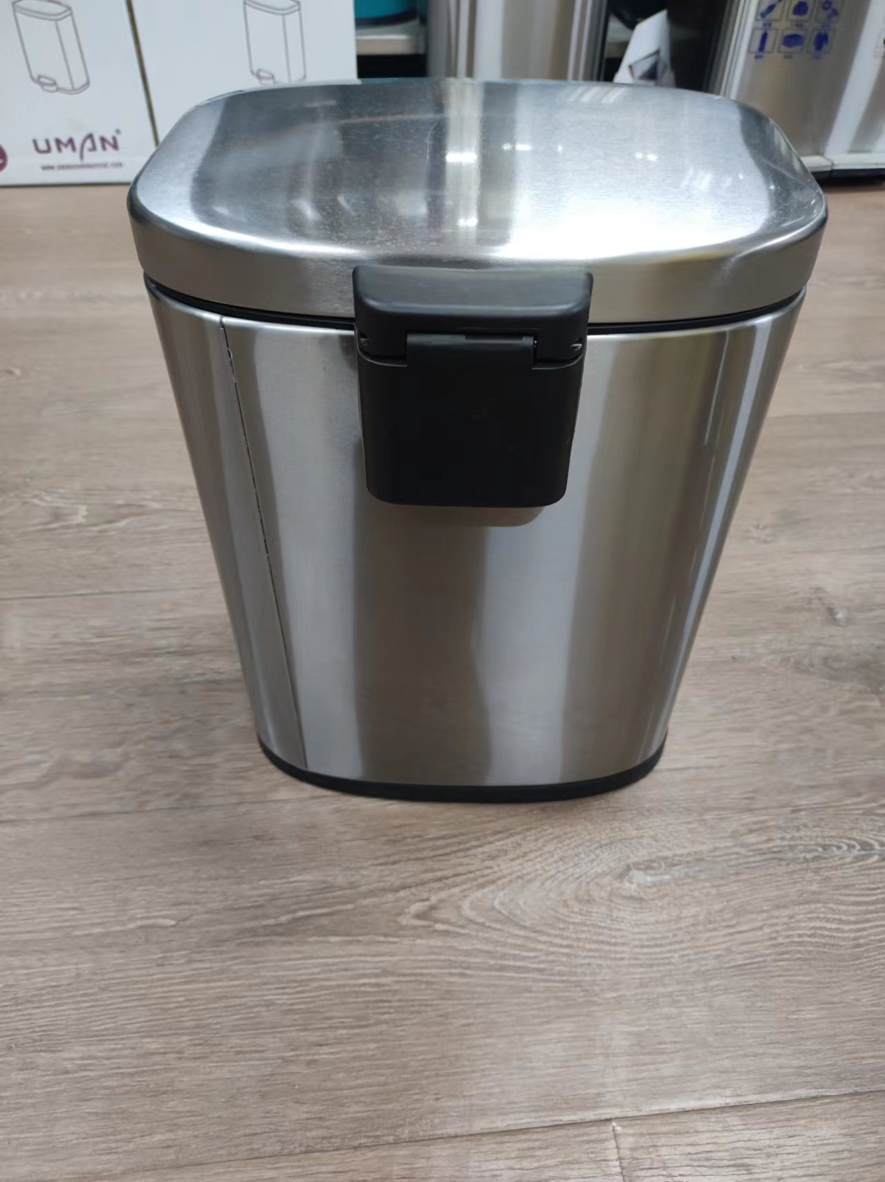 Durable Narrow Stitched Portable Metal Foot Pedal Garbage Bins Round Kitchen Trash Dustbins