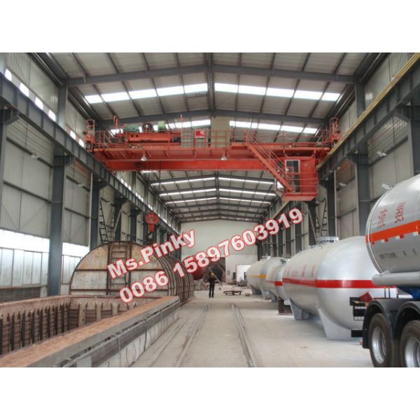 LPG Filling Gas Truck With Mobile Dispenser Machine DFAC 5cbm -5.5cbm LPG Storage Tanker