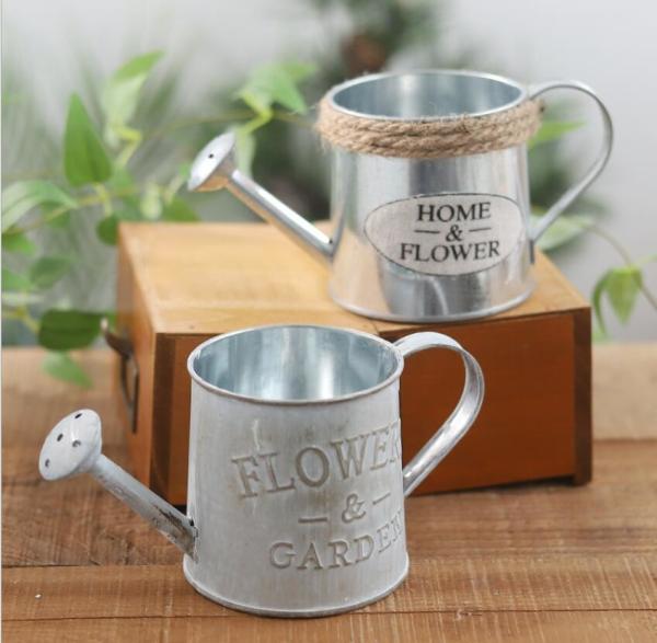 Quality pastoral style iron metal flower vase/watering can /garden planter with rope for sale