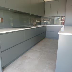 Modern Handless Lacquer Kitchen Cabinet Medium Ultra Matt Grey